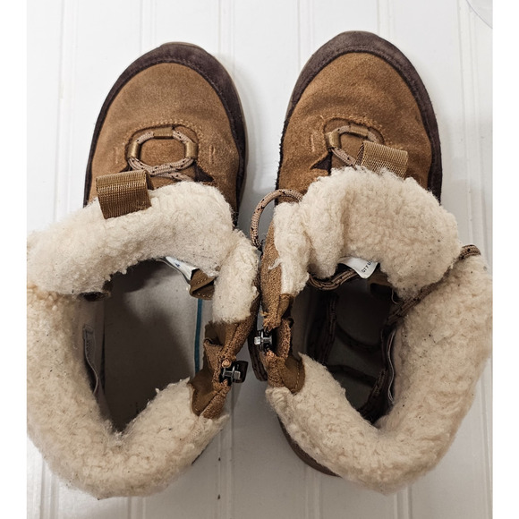 UGG Terretrail Cozy Lace boots girls size 4 - Picture 4 of 9
